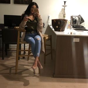 Meet your Posher, Alysia